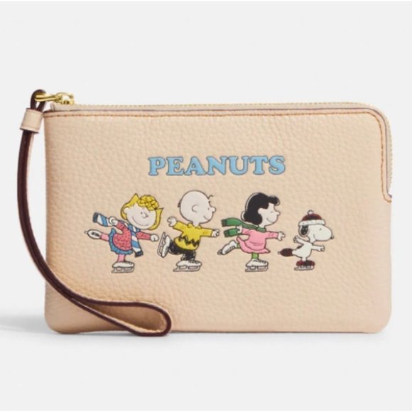 Coach X Peanuts Corner Zip Wristlet Bag Snoopy & Friends Ice Skating - Picture 8 of 9